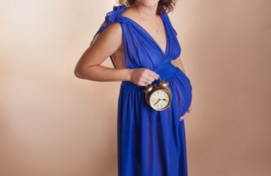 Sukienka chabrowa do sesji ciążowych